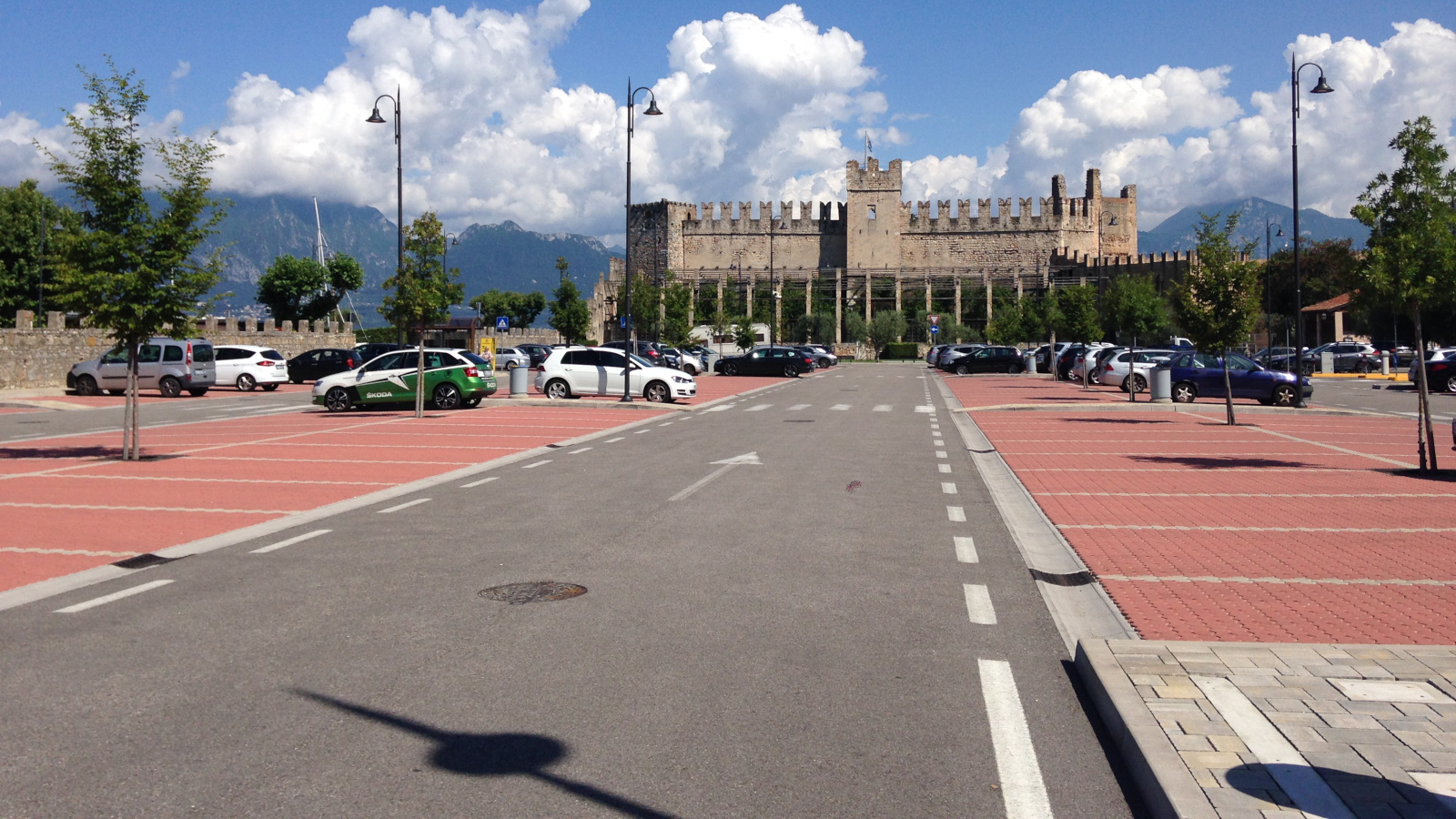 Parcheggio del castello di Torri del Benaco